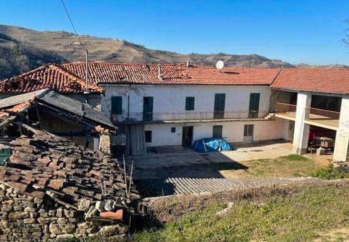 Casa con 6 locali in vendita in Localita' San Martino, Cossano Belbo