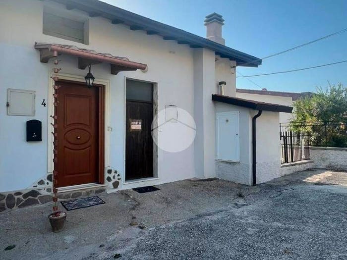 Appartamento trilocale in vendita in Via Morra Rossa, Roiate