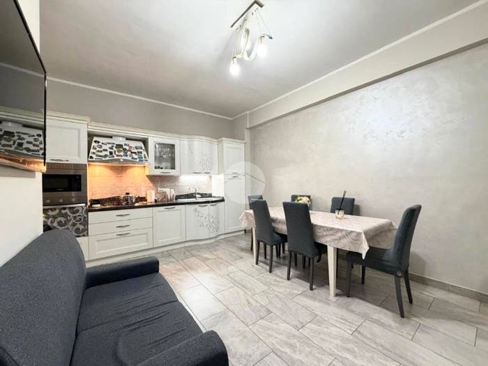 Appartamento quadrilocale in vendita in Via Aniello Falcone, Casavatore