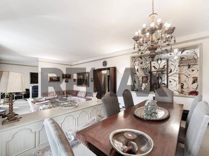 Appartamento con 5 locali in vendita in VIA PERGOLESI, Buenos Aires, Milano
