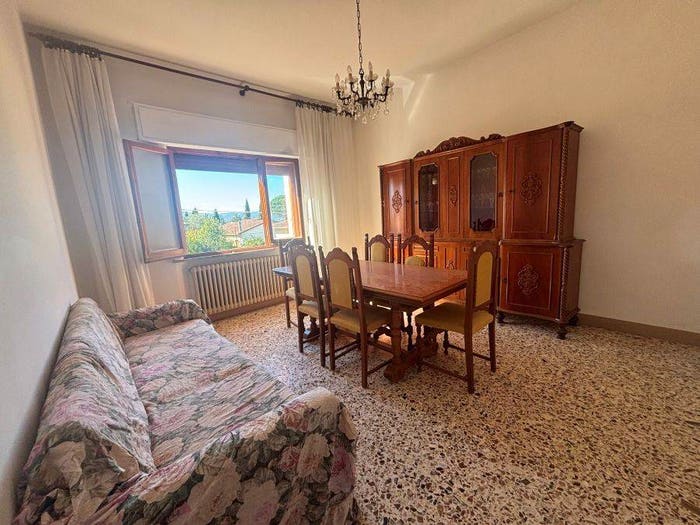 Appartamento con 5 locali in vendita in Rione Giosuè Carducci, Centro, Chiusi