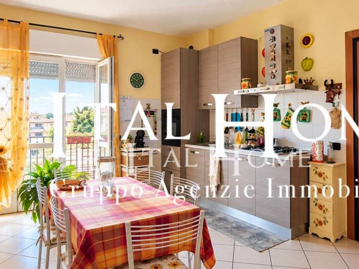 Appartamento bilocale in vendita in VIA CORSICA, Centro, Dolzago