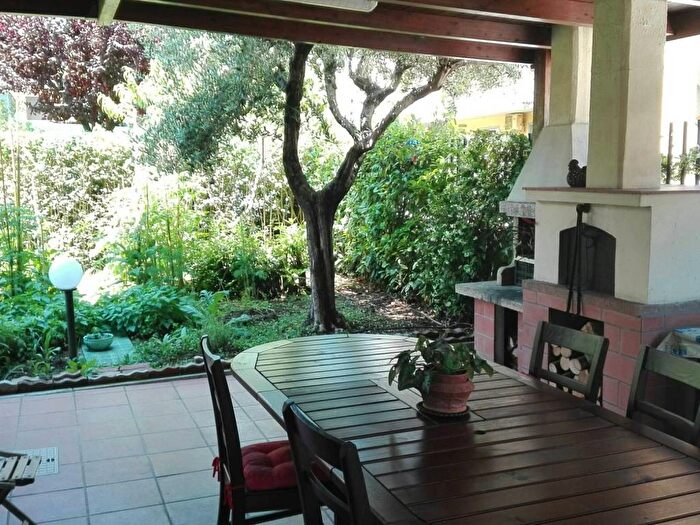 Casa con 6 locali in vendita in Via Isarco, Cattabrighe Vismara, Pesaro