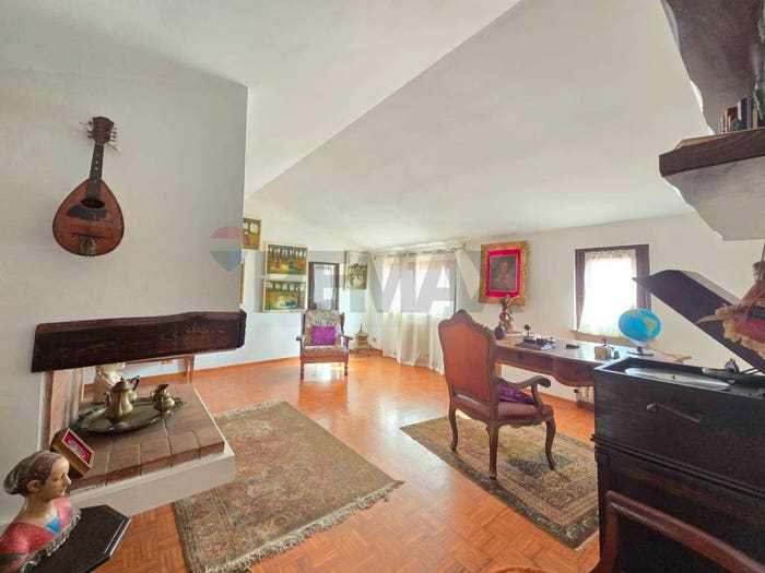 Casa con 6 locali in vendita in Centro, Piombino