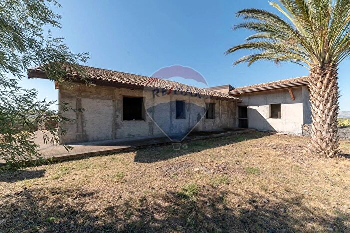 Casa con 8 locali in vendita in Via Rocca Lupa Sn, Paterno'