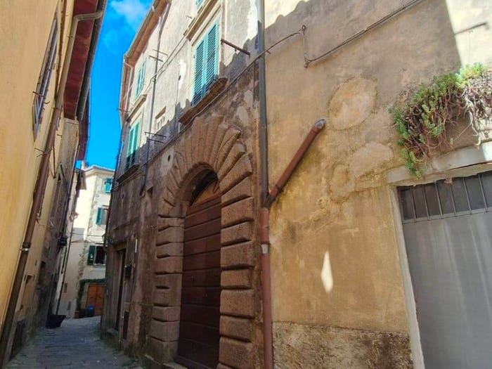 Appartamento con 5 locali in vendita in Via Nerucci, Centro, Castel del Piano