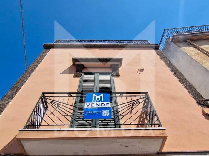 Appartamento trilocale in vendita in Via Salentina, Centro, Parabita