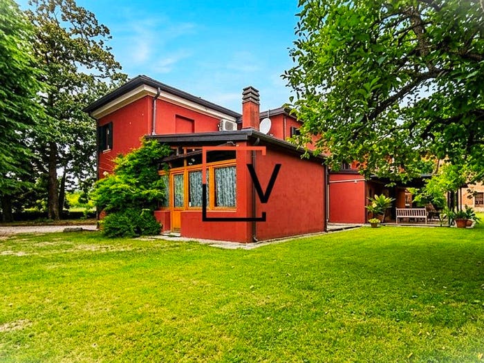 Casa con 5 locali in vendita in Via Guizzetti, Le Grazie, Casier