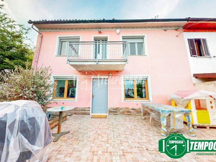 Casa trilocale in vendita in Via Vincenzo Gioberti, Rivarone