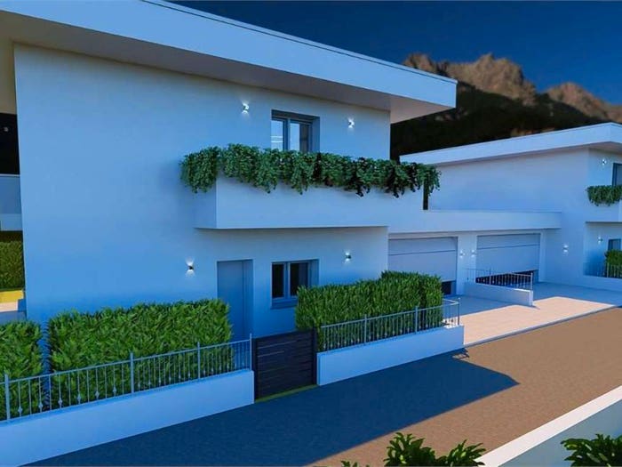 Casa quadrilocale in vendita in Via Achille Grandi, Cirimido