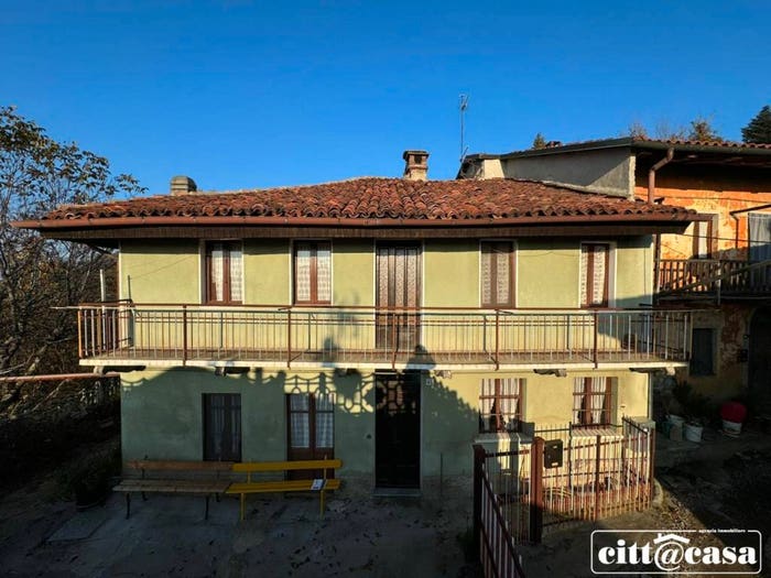 Casa con 6 locali in vendita in Centro, Castagneto Po