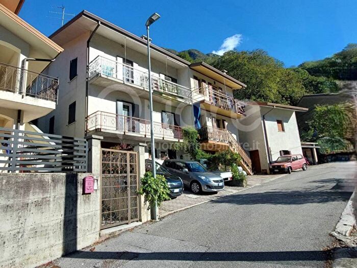 Casa con 6 locali in vendita in via prajel, Venzone