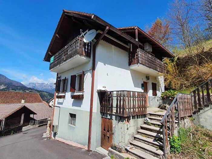 Casa con 6 locali in vendita in Centro, Ovaro