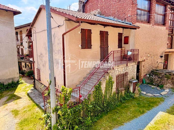 Casa trilocale in vendita in Via Freinetto, Coazze