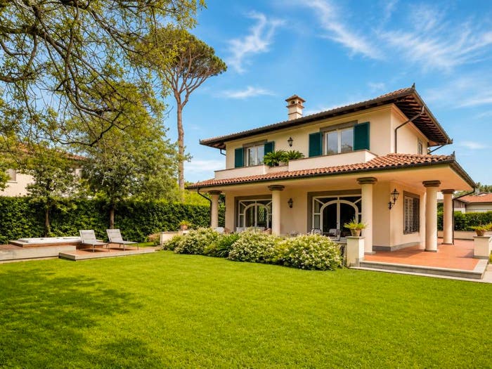 Casa con 6 locali in vendita in Via Lorenzo de' Medici, Vittoria Apuana, Forte dei Marmi