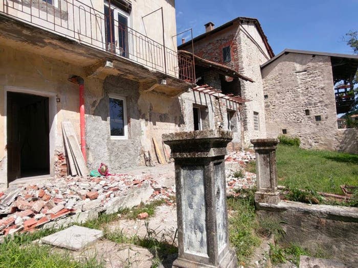 Casa con 6 locali in vendita in Via Maggiate, Gattico, GatticoVeruno