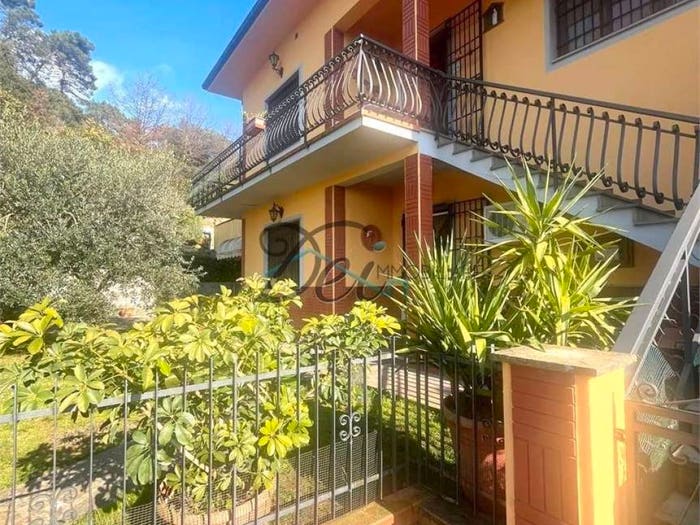 Casa con 6 locali in vendita in Via Per San Martino, Petrognano San Gennaro, Capannori