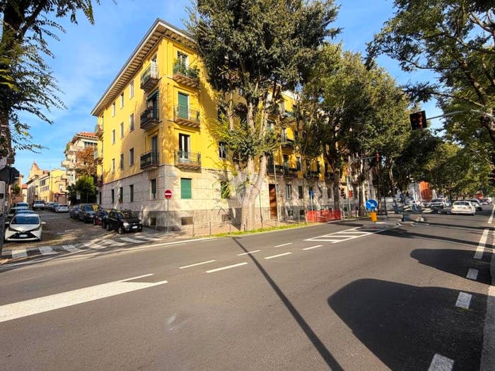 Appartamento trilocale in vendita in VIA LUNGO TICINO SFORZA, Centro Storico, Pavia
