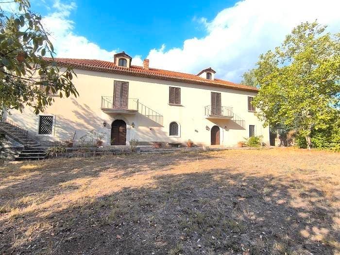 Casa con 6 locali in vendita in Via Pannizza, Frigento