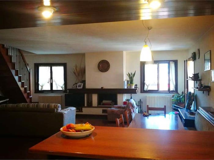 Casa con 6 locali in vendita in Piazza Garibaldi, Centro, Barzio