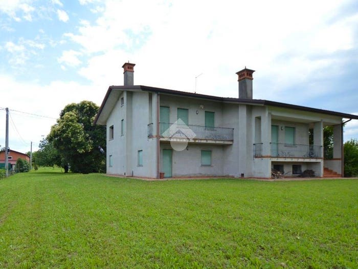 Casa con 5 locali in vendita in Via Roma, Centro, Chiarano