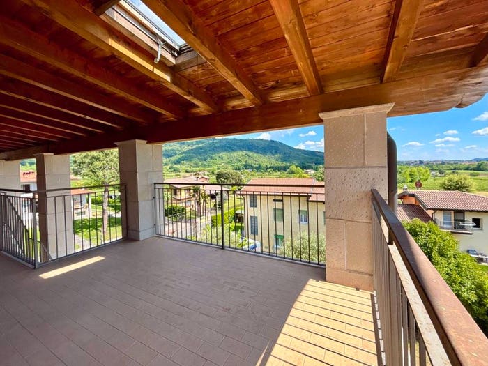 Appartamento trilocale in vendita in Via Colzano, Capriolo