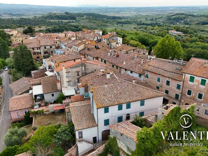 Casa con 6 locali in vendita in Via A Vaccà, Montefoscoli, Palaia