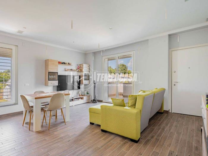 Appartamento trilocale in vendita in Via santa lucia, Centro, Bracciano
