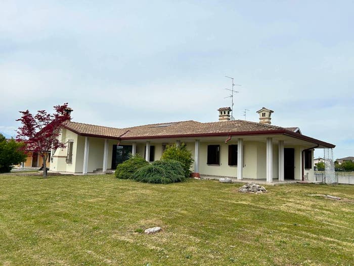 Casa con 6 locali in vendita in Via Armentera, Centro, Azzano Decimo
