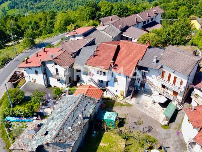 Casa bilocale in vendita in Borgata Combravino, Centro, Valgioie