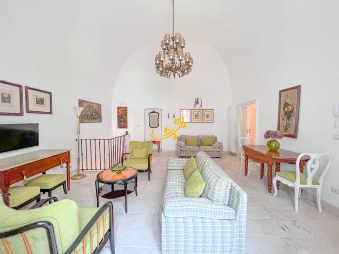 Appartamento con 5 locali in vendita in Via Forno Santo Stefano, Putignano
