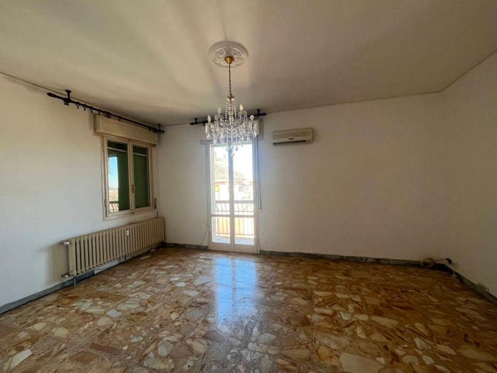 Appartamento quadrilocale in vendita in Via Alessandro Puglia, San Faustino, Modena