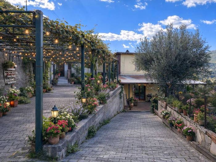Casa con 6 locali in vendita in Via Santi Quaranta, Cava de' Tirreni