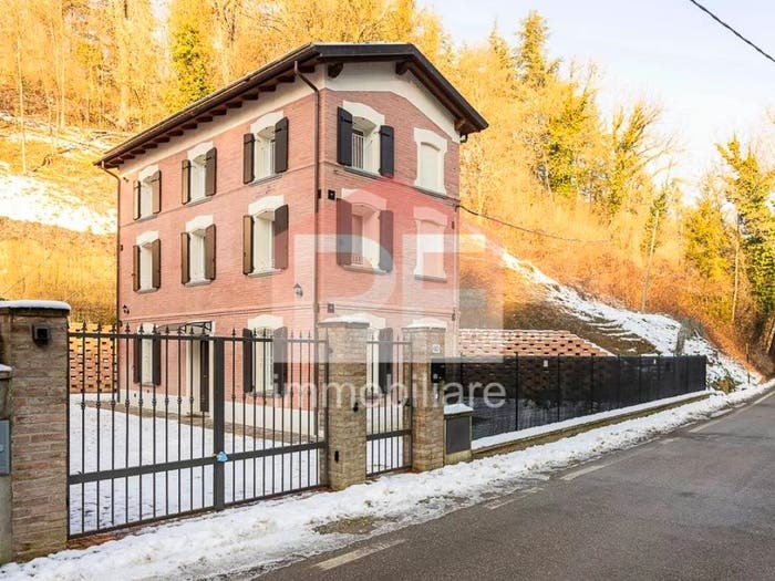 Casa con 6 locali in vendita in Via Landa, Monte San Pietro