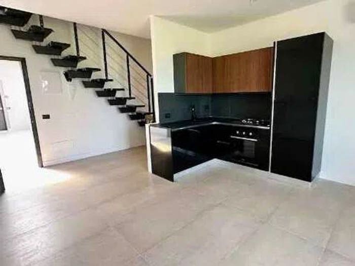 Appartamento trilocale in vendita in Via Ugo La Malfa, Centro, Santo Stefano di Magra