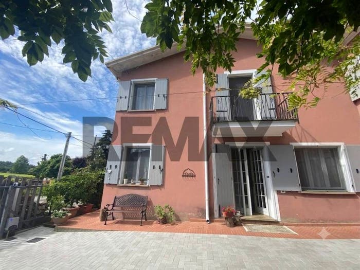 Casa con 5 locali in vendita in Torreglia