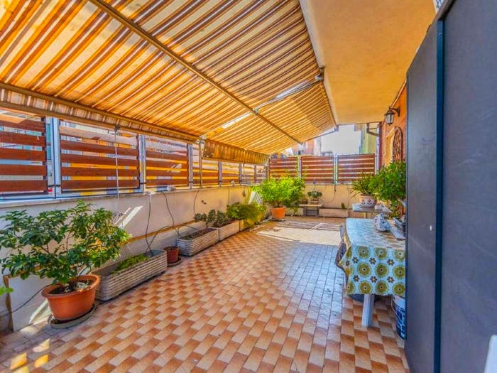Appartamento trilocale in vendita in via Bottidda, Rocca Cencia, Roma