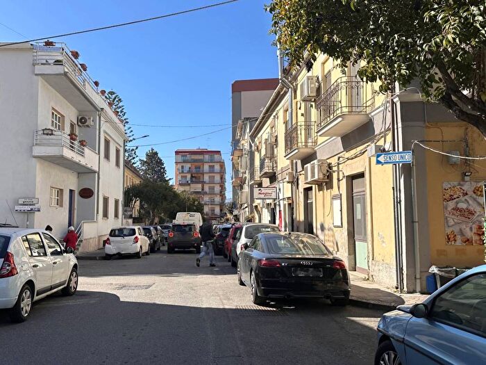 Appartamento trilocale in vendita in Via Genova, Catanzaro Lido, Catanzaro