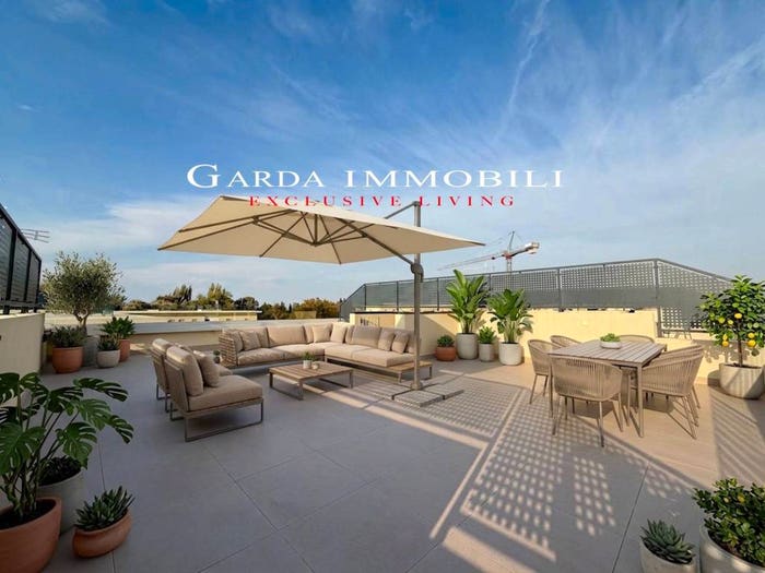 Casa trilocale in vendita in Viale Francesco Agello, Rivoltella, Desenzano del Garda