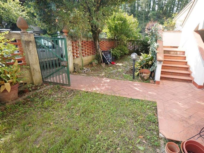 Casa con 6 locali in vendita in Piazza Felice Bacci, Chiantigiana Ponte a Ema, Firenze