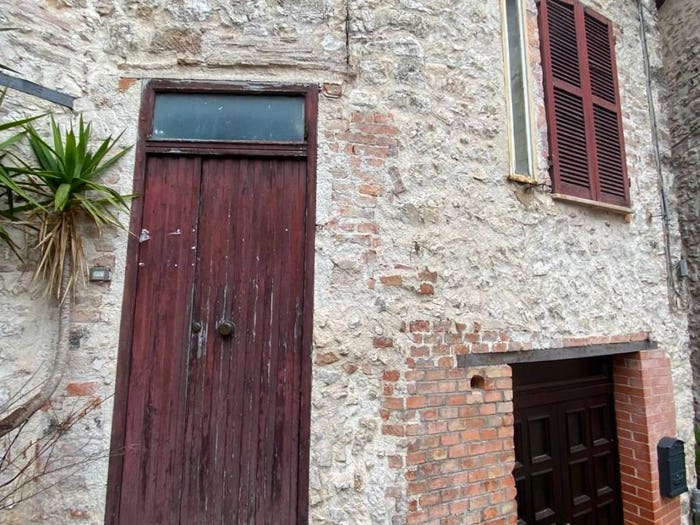 Appartamento trilocale in vendita in Via del Borgo, Arrone