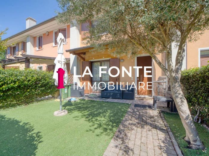 Casa con 5 locali in vendita in Via Aldo Moro, Centro, Vigonza