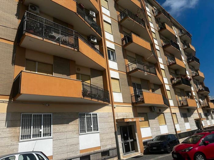 Appartamento trilocale in vendita in Via Bruno Chimirri, San Leonardo, Catanzaro