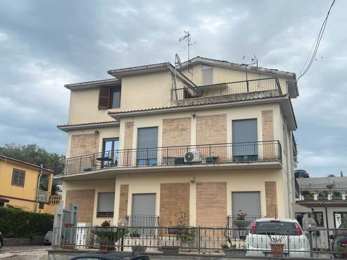 Appartamento trilocale in vendita in Via Campo Leone Scalo, Campoleone Tre Colli, Aprilia