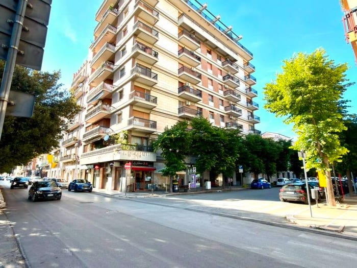 Casa con 6 locali in vendita in Corso Pietro Giannone, Immacolata, Foggia