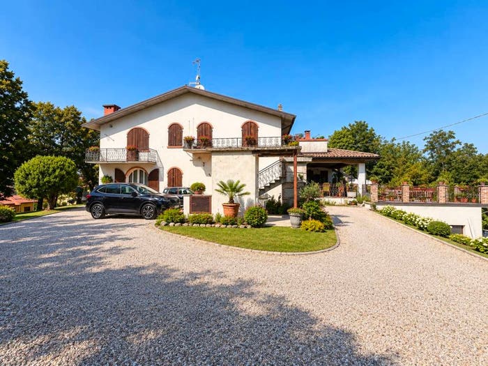 Appartamento con 5 locali in vendita in Via Costa Pavesi, Noceto