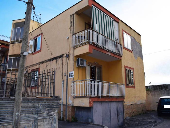 Appartamento trilocale in vendita in Via Bartolo Longo, Ponticelli, Napoli