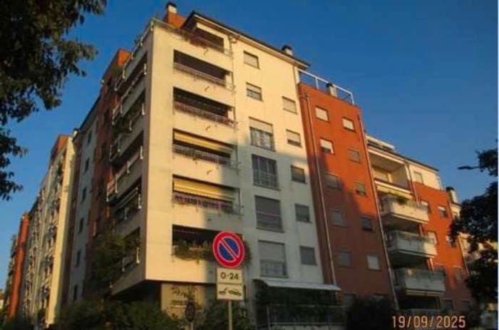 Appartamento con 6 locali in vendita in Via Carlo Perini, Quarto Oggiaro, Milano