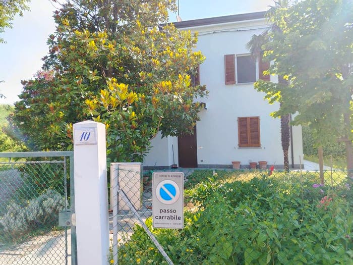 Casa con 6 locali in vendita in Via Divisione Cremona, Centro, Alfonsine