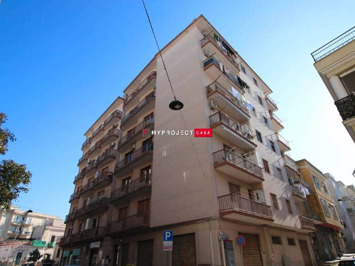 Appartamento trilocale in vendita in Via Martina, Crispiano